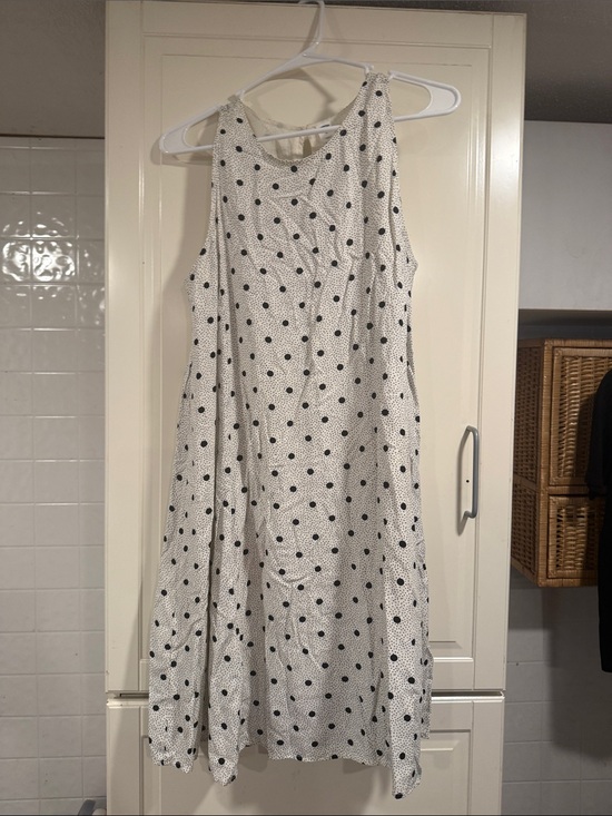 Old Navy Dresses & Skirts - Old navy Polka Dot Sleeveless White Dress size medium 7:28